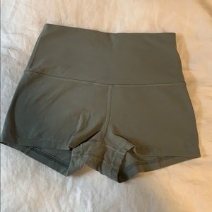 COPY - Lululemon Align shorts 2” inseem size 6